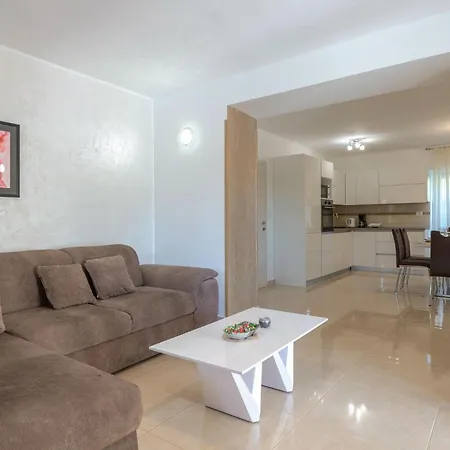 Сasa de vacaciones Amazing In With House A Panoramic View Labin (Istria)