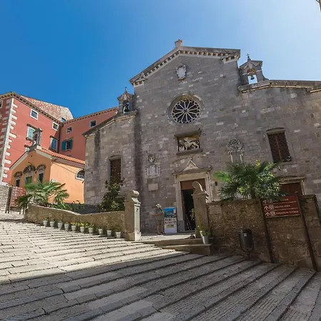 Pet Friendly In Holiday home Labin (Istria)